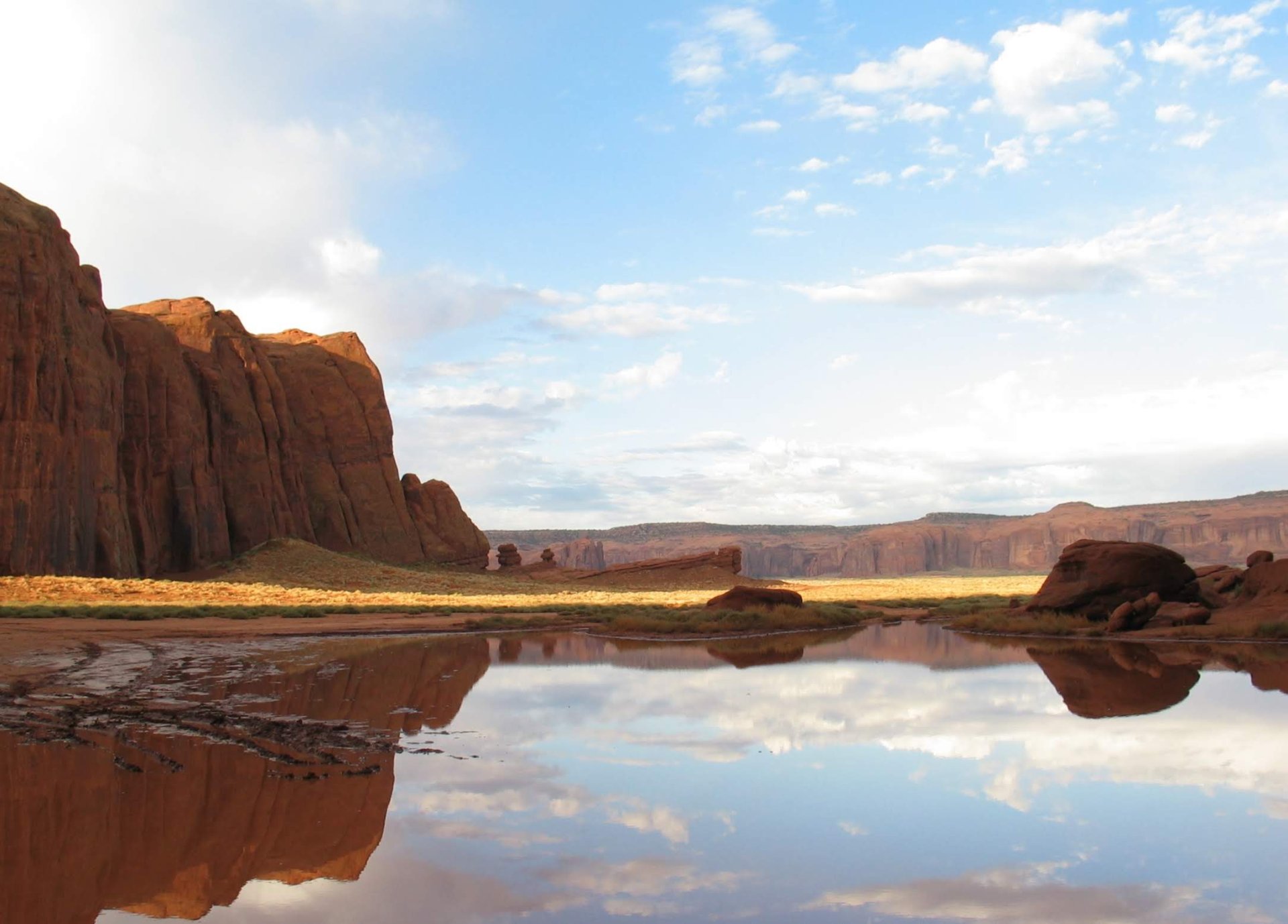 Monument Vally After The Rain