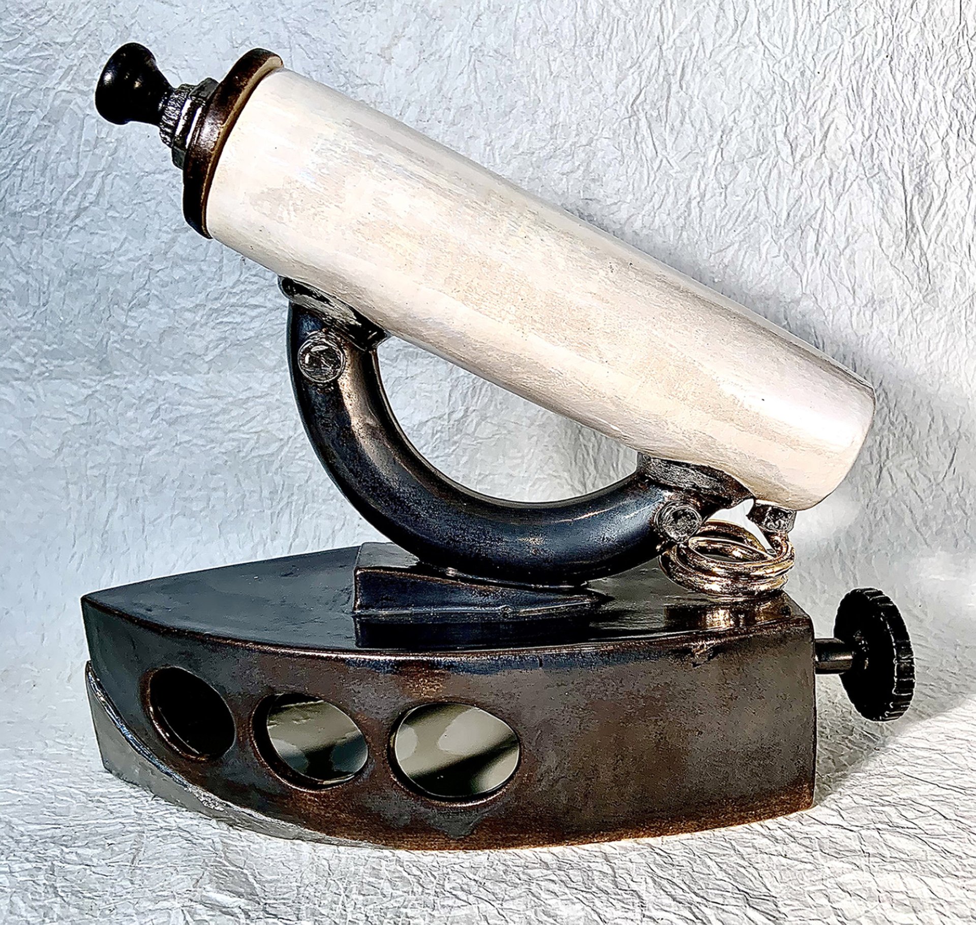 Deco Iron